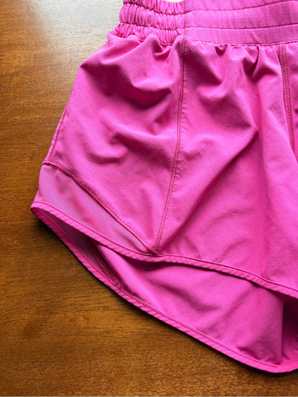 Lululemon hotty hot high-rise 4” - Picture 2 of 7